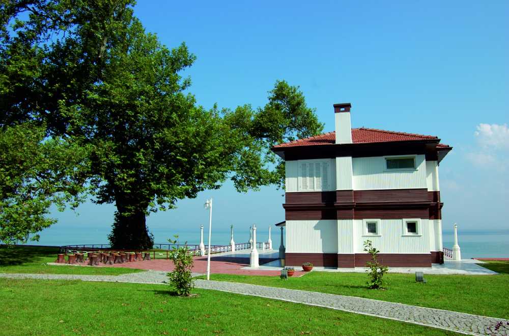 Yürüyen Köşk